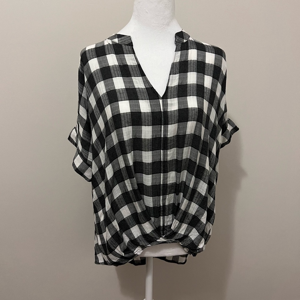 Universal Thread Gingham Blouse Top